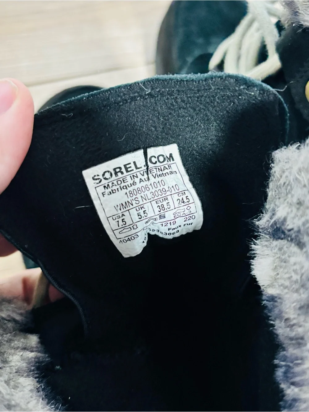Sorel Women's‎ Black Faux-Fur Lined Lace-Up Winter Boots Size 7.5